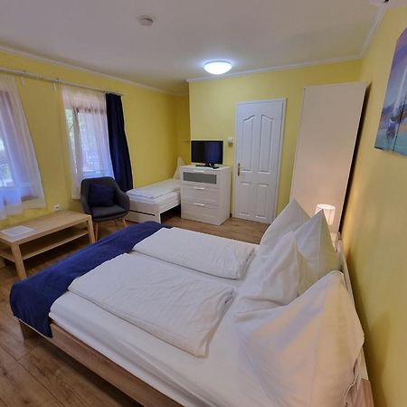 Ferienwohnung Muskatlis Haz Balatonlelle Exterior foto