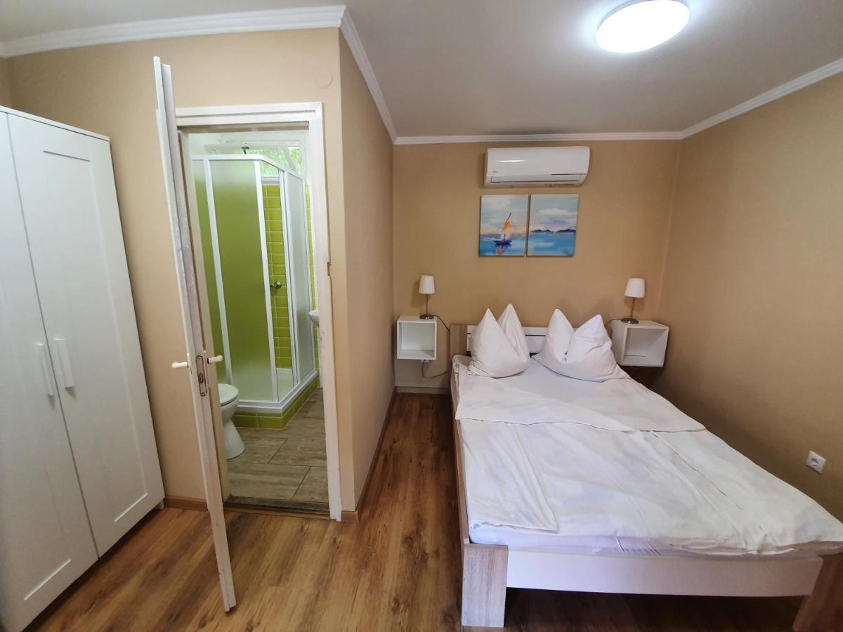 Ferienwohnung Muskatlis Haz Balatonlelle Exterior foto