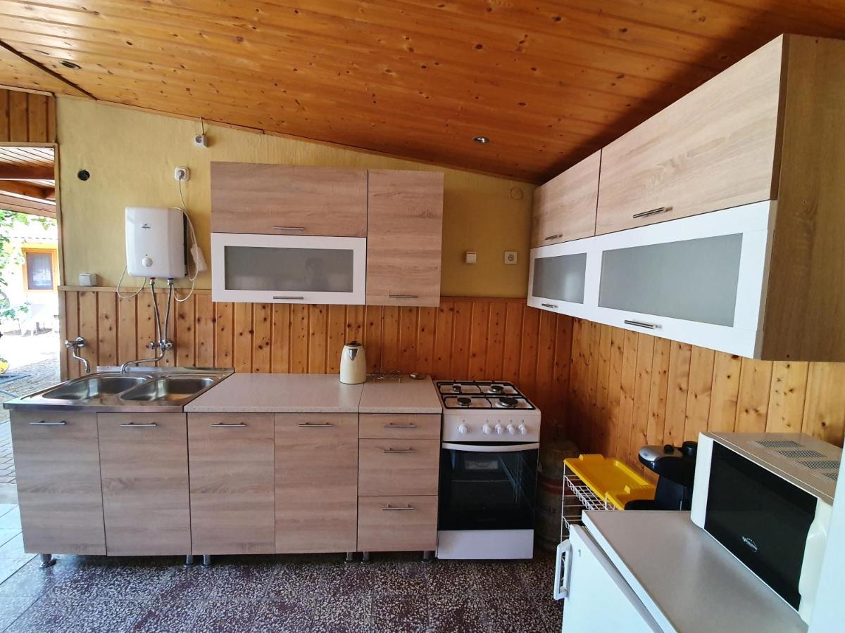 Ferienwohnung Muskatlis Haz Balatonlelle Exterior foto