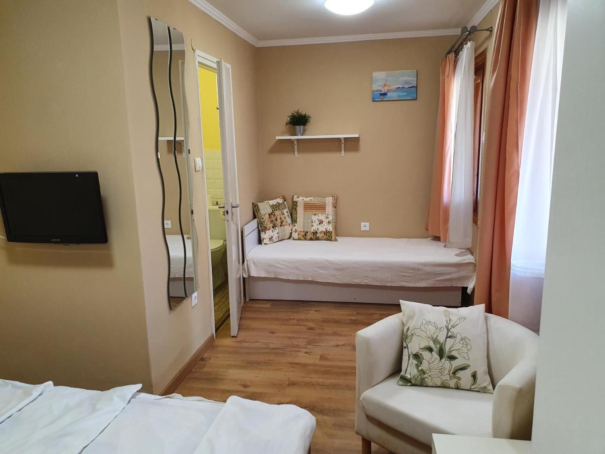 Ferienwohnung Muskatlis Haz Balatonlelle Exterior foto