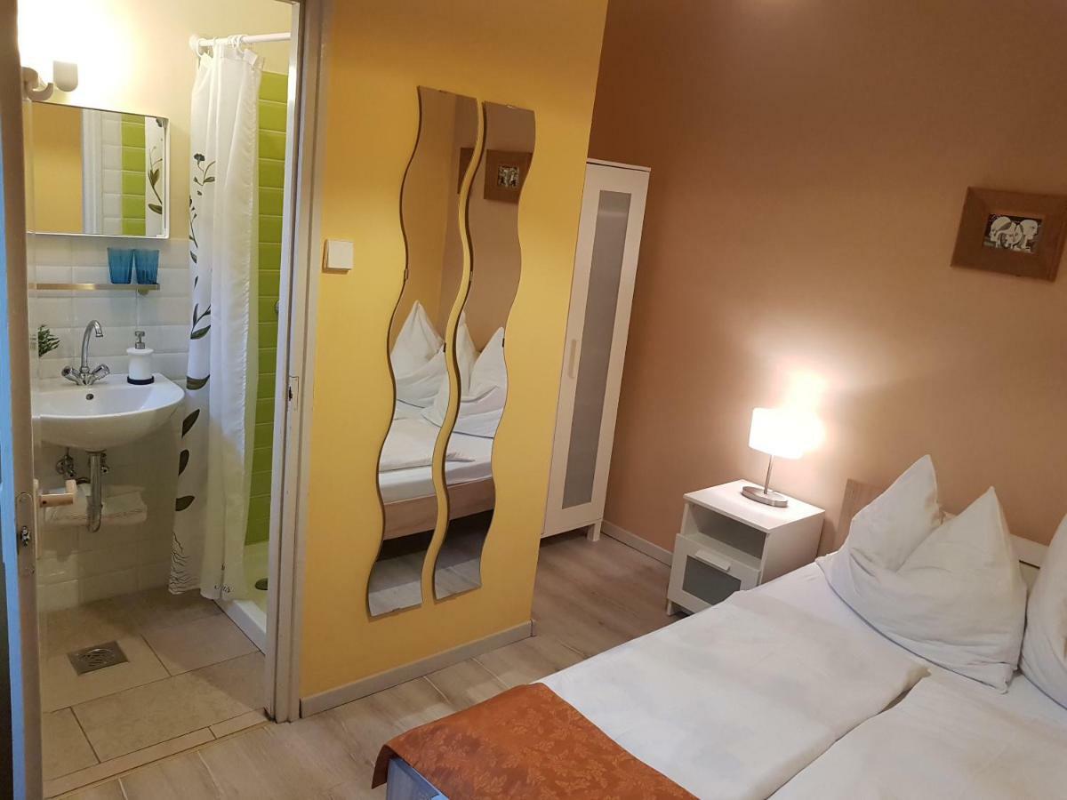 Ferienwohnung Muskatlis Haz Balatonlelle Exterior foto